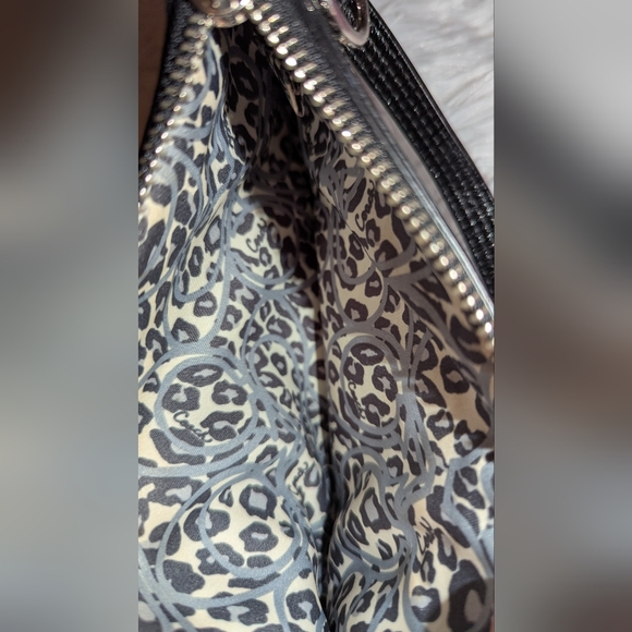 Coach Poppy Patent Glam Liquid Leather Wristlet Black EUC - Picture 7 of 7